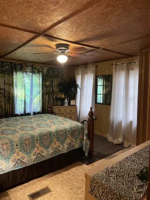 “Comfy Cozy Rental Cabin” Just Minutes from the North End of Lake Quachita.