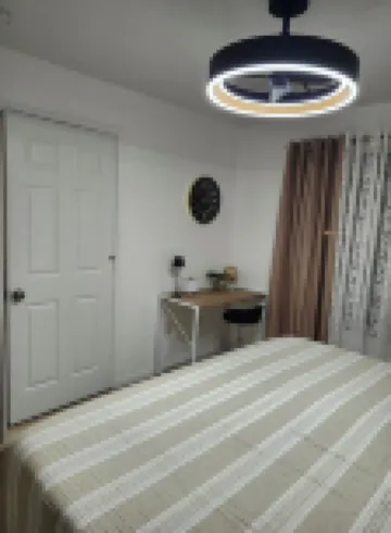 Clearwater Condo- King Bed, Resort Vibe,  Close to Beach