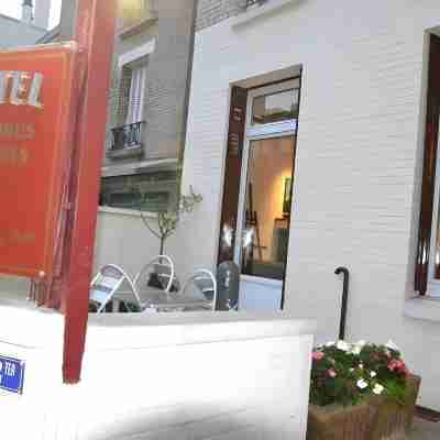 Hôtel Sub Hotel Exterior
