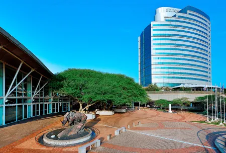Hilton Durban Отели рядом с достопримечательностью «Moses Mabhida Stadium»