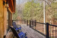 Moore Hollow Cabin in the Heart of Hocking Hills-Hot Tub, Privacy, Pet Friendly!