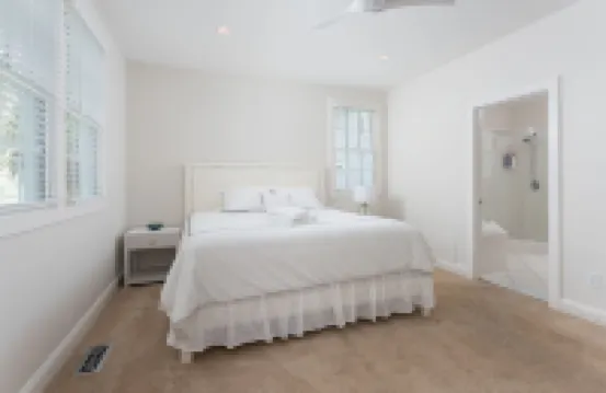 Wrightsville Beach Condo - Steps from the Beach!