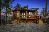 "This cabin is absolutely beautiful and in a gorgeous and quiet area Hotels in der Nähe von Sugarlands Valley Nature Trail