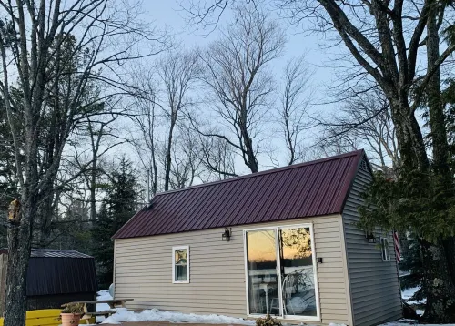 Lake Front Cabin Located On Muskallonge Lake