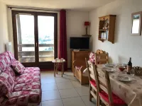 Ideal apartment for 4 people, 100 m from the slopes, close to shops Hotels in Hauteluce