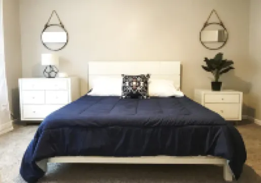 Daffodil Hill - w/Hot Tub - Near Kenyon & Mohican