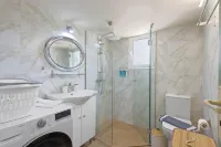 Faliron Urban Retreat Hotels near Eyesight Optical