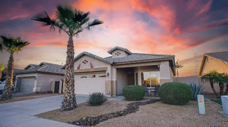 120th Avondale Отели в г. Авондейл