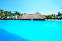 Speke Resort and Conference Center - Beach