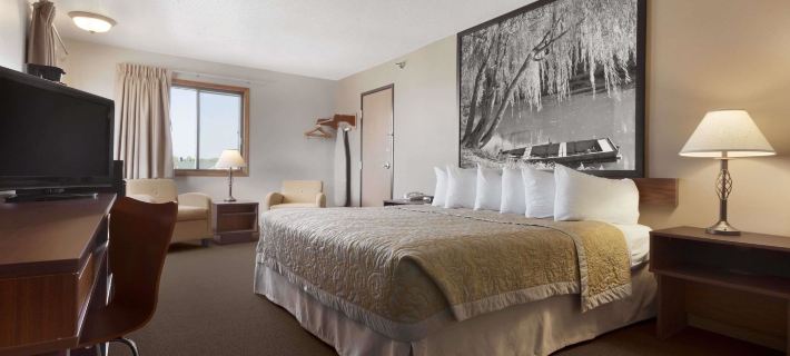 Super 8 by Wyndham Sioux Falls/41st Street Hotels in Sioux Falls