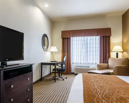 Comfort Inn & Suites Lawrence - University Area Отели в г. Дуглас