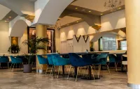 Hotel Shangri-La Отели в г. Авио