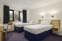 Days Inn by Wyndham Bridgend Cardiff M4 Hotels near Coney Beach Porthcawl