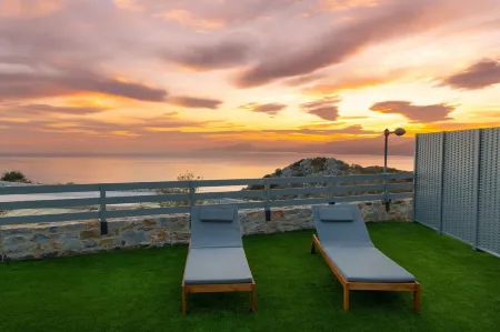 Gianna's Panoramic Seaview Twin Villas with pool 2