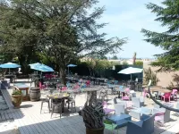 L'Horloge Gourmande Hotel a Chateauneuf-du-Rhone
