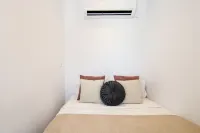 Phaedrus Living: Seaside Luxury Flat Harbour 105 Hotels in 