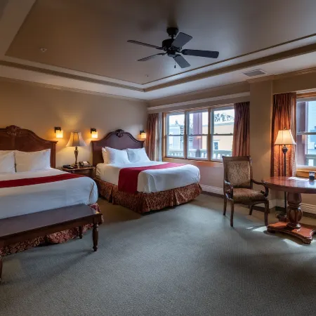 Kaslo Hotel