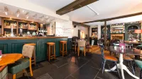 The Red Lion Hotels in Crick
