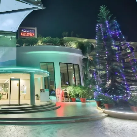 Neelams the Glitz
