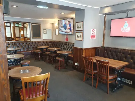 Rooms at the Boot and Shoe