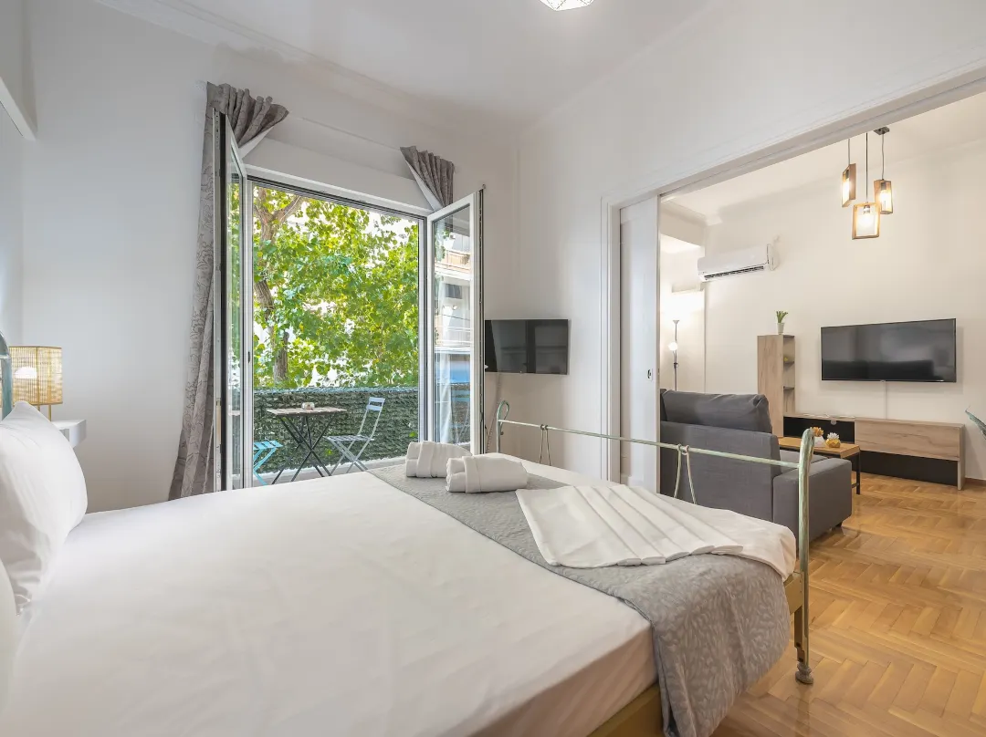 Athens Bright Suite By Cloudkeys - Athens