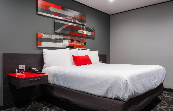 Astro Pasadena Hotel
