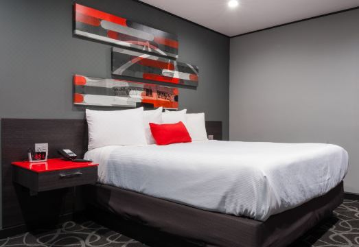 아스트로 패서디나 호텔