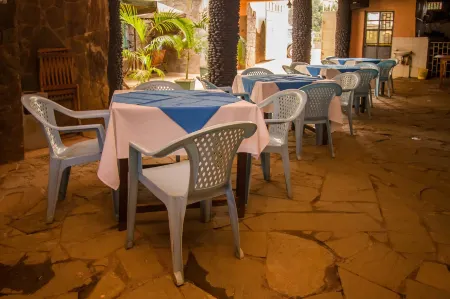 Slopes Villa Hotel Отели в г. Эмбу