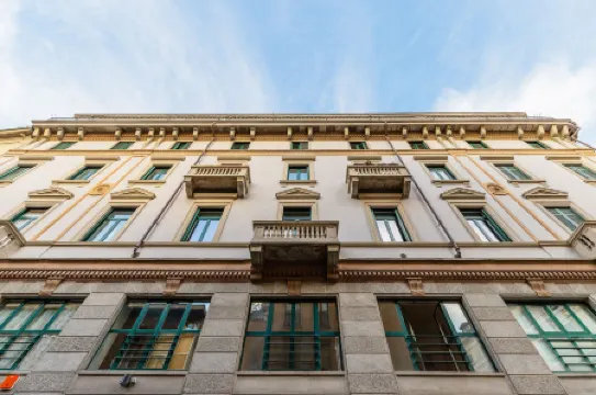 Milan Retreats Duomo Carrobbio