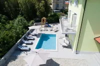 Villa Lorenzo - Pools