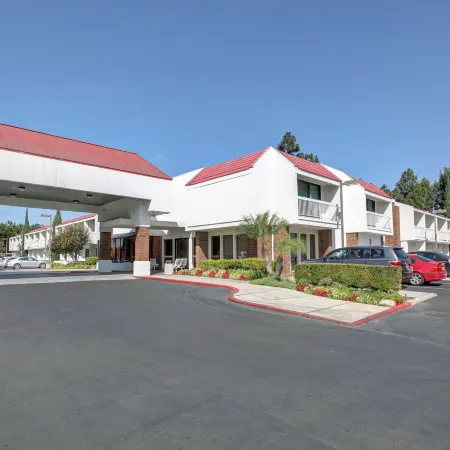 Motel 6 Santa Ana, CA - Irvine - Orange County Airport