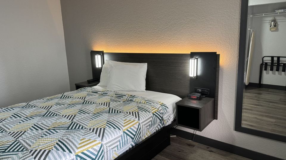 Studio 6 Extended Stay - West Palm Beach, FL