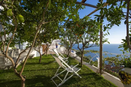 MyExclusiveItaly - Exclusive Villa in Praiano with Pool & View