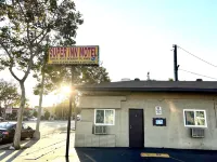 Super Inn Hotel di Pomona