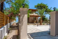Villa Elizabeth - Seafront Classic Villa! Hotels near Argassi Bridge