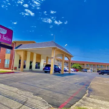 Great Western Inn & Suites - Saginaw