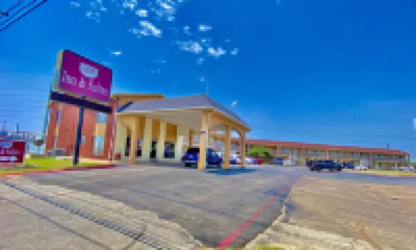 グレート・ウェスタン・イン＆スイーツ - サギノー