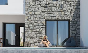 Milestones Naxos