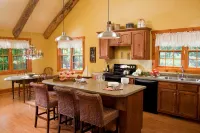 Chanticleer Cabins