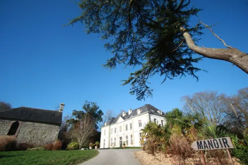 Manoir des Indes, The Originals Relais - parking