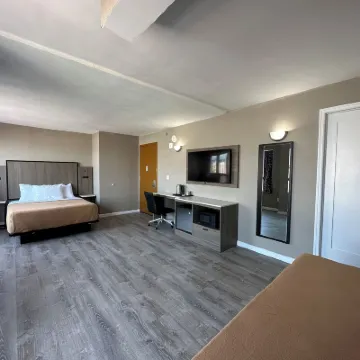 紐約拉瓜迪亞的皇家酒店套房 鄰近Murray Hill的酒店