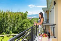 Landmark Creek Hotel Plovdiv - マウンテンビュー