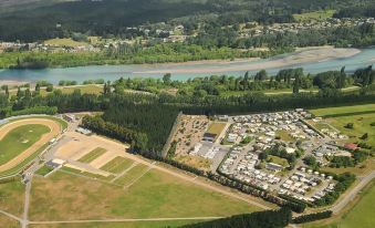 Riverlands Holiday Park