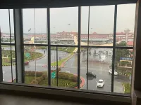 Presidency Airport Hotel - Mountain view
