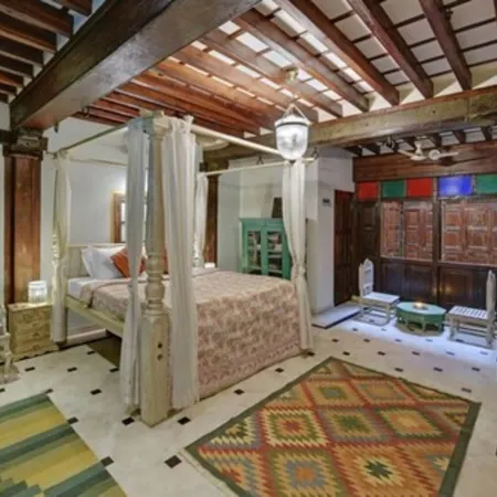 Dodhia Haveli Отели рядом с достопримечательностью «Мечеть Sidi Bashir»