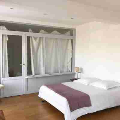 Le Pavillon Bleu Rooms