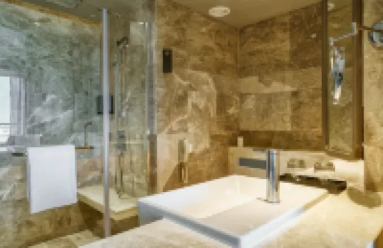 Gateway Ahmedabad Sindhu Bhavan Hotels near SG Highway