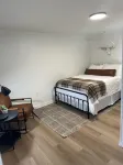 Rockwell Commons - 2 звезды