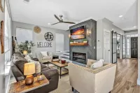 Fully Remodeled Bluffton House with In-law Apartment for Large Groups