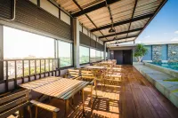 C Cha-Am Hotel - Mountain view